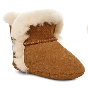 UGG BABY BOOTIES: size 4-5